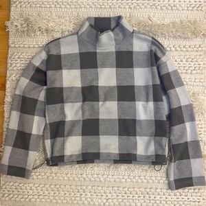 BB Dakota, cropped gray plaid, mock neck, XS